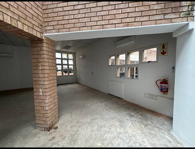 107.30M² OFFICE TO LET IN DIE HOEWES